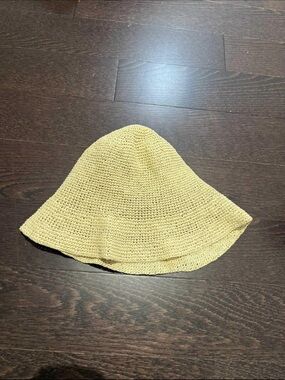 Aritzia Babaton Raffia Bucket Hat